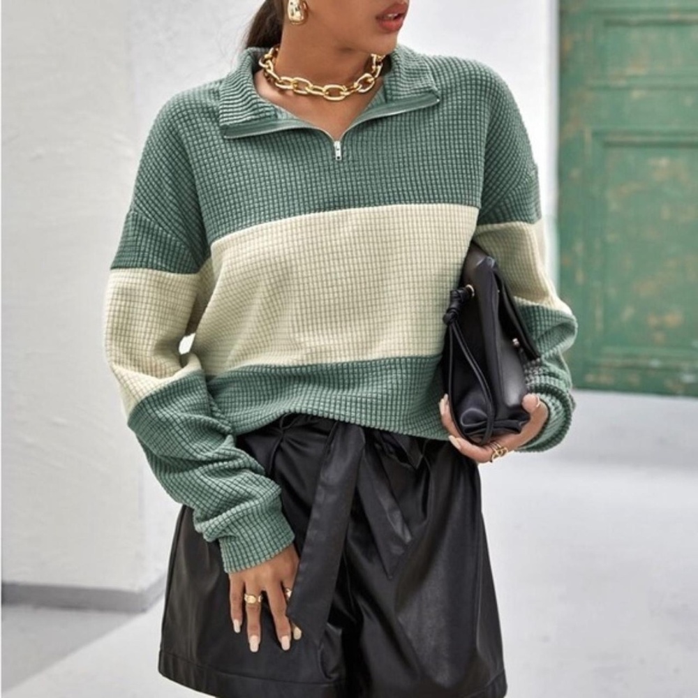 Drop Shoulder Two Toned Waffle Texture Quarter Zip Sweatshirt - Small